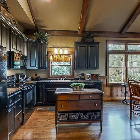 Mountain Solitude Cabin แวร์แวลเลย์ ภายนอก รูปภาพ